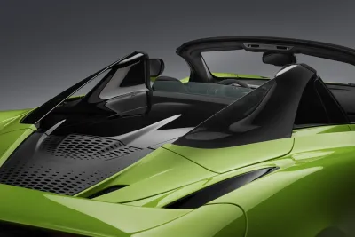 765LT Spider